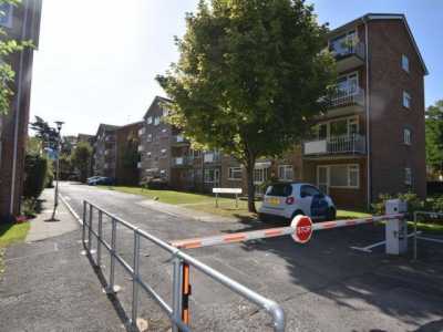 Apartment For Rent in Kingston upon Thames, United Kingdom