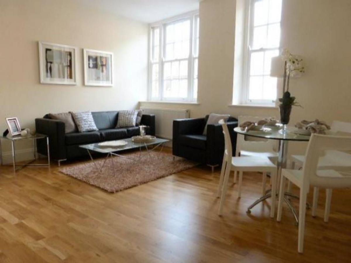 Picture of Apartment For Rent in Leatherhead, Surrey, United Kingdom