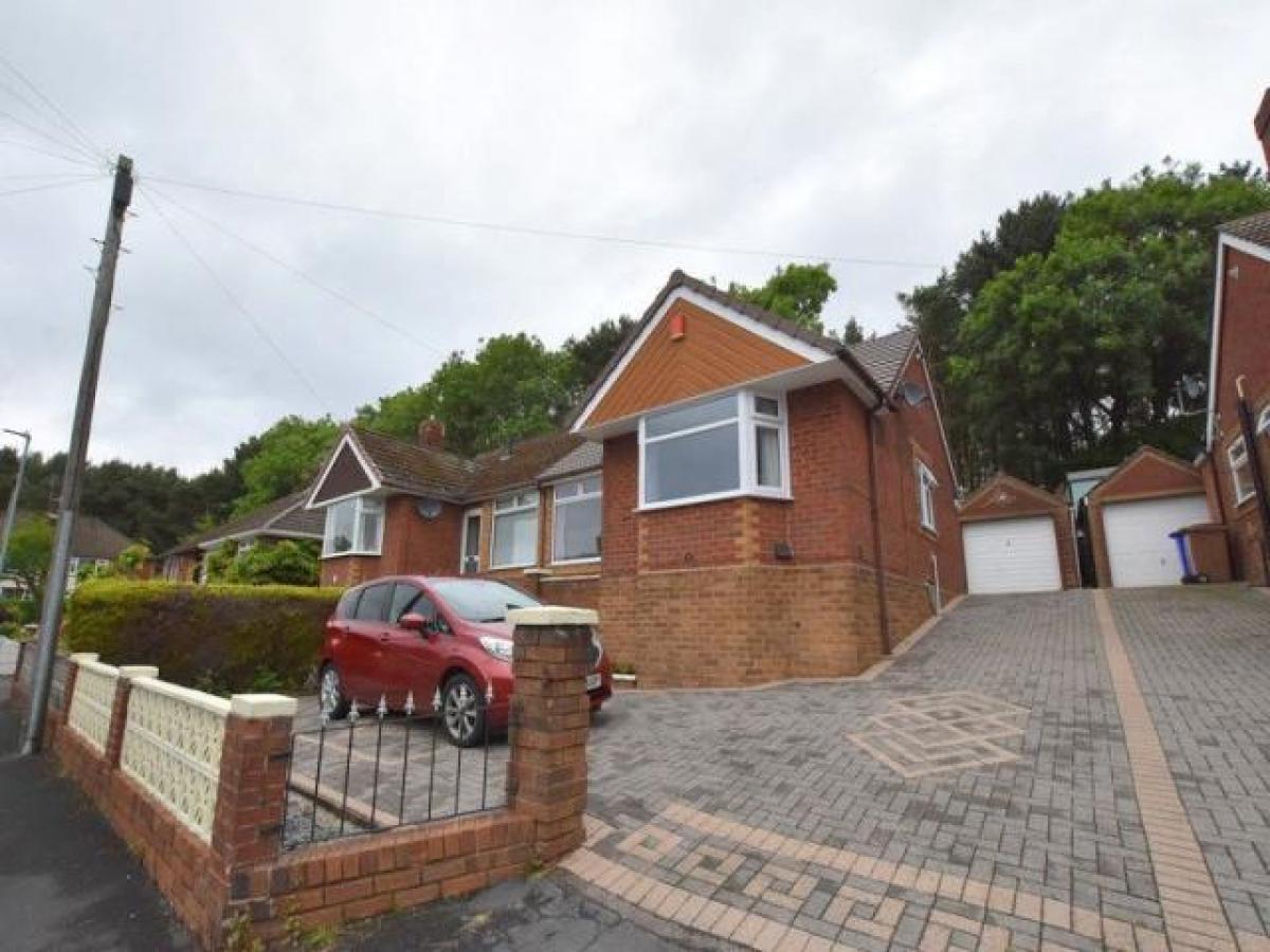 Picture of Bungalow For Rent in Stoke on Trent, Staffordshire, United Kingdom