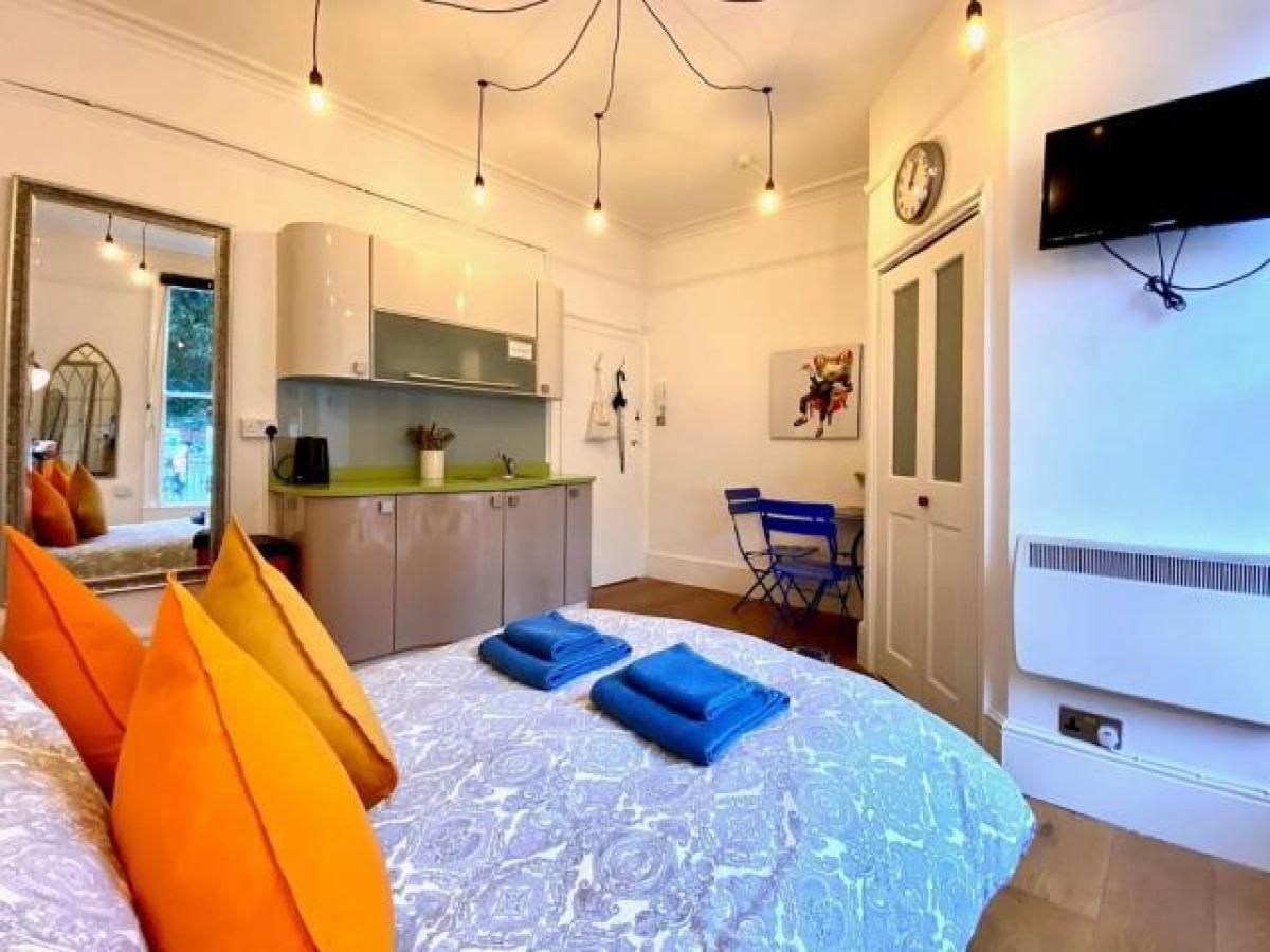 Picture of Apartment For Rent in Bath, Somerset, United Kingdom