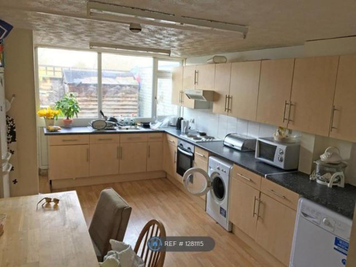 Picture of Apartment For Rent in Uxbridge, Greater London, United Kingdom