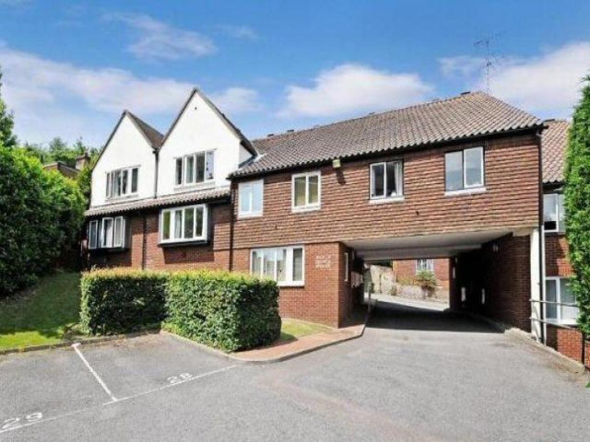 Picture of Apartment For Rent in Guildford, Surrey, United Kingdom