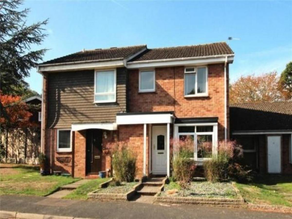 Picture of Home For Rent in Woking, Surrey, United Kingdom