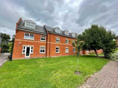 Apartment For Rent in Egham, United Kingdom