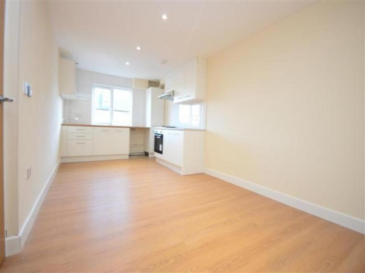 Picture of Apartment For Rent in Kettering, Northamptonshire, United Kingdom