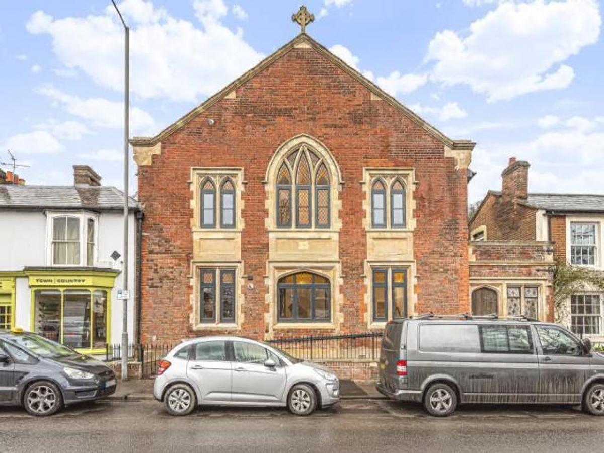 Picture of Apartment For Rent in Chesham, Buckinghamshire, United Kingdom