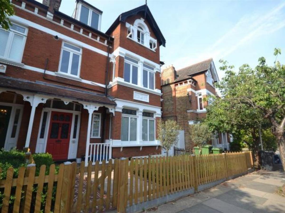 Picture of Apartment For Rent in Twickenham, Greater London, United Kingdom