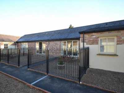 Bungalow For Rent in Brough, United Kingdom