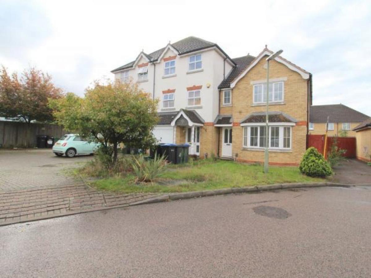 Picture of Home For Rent in Egham, Surrey, United Kingdom