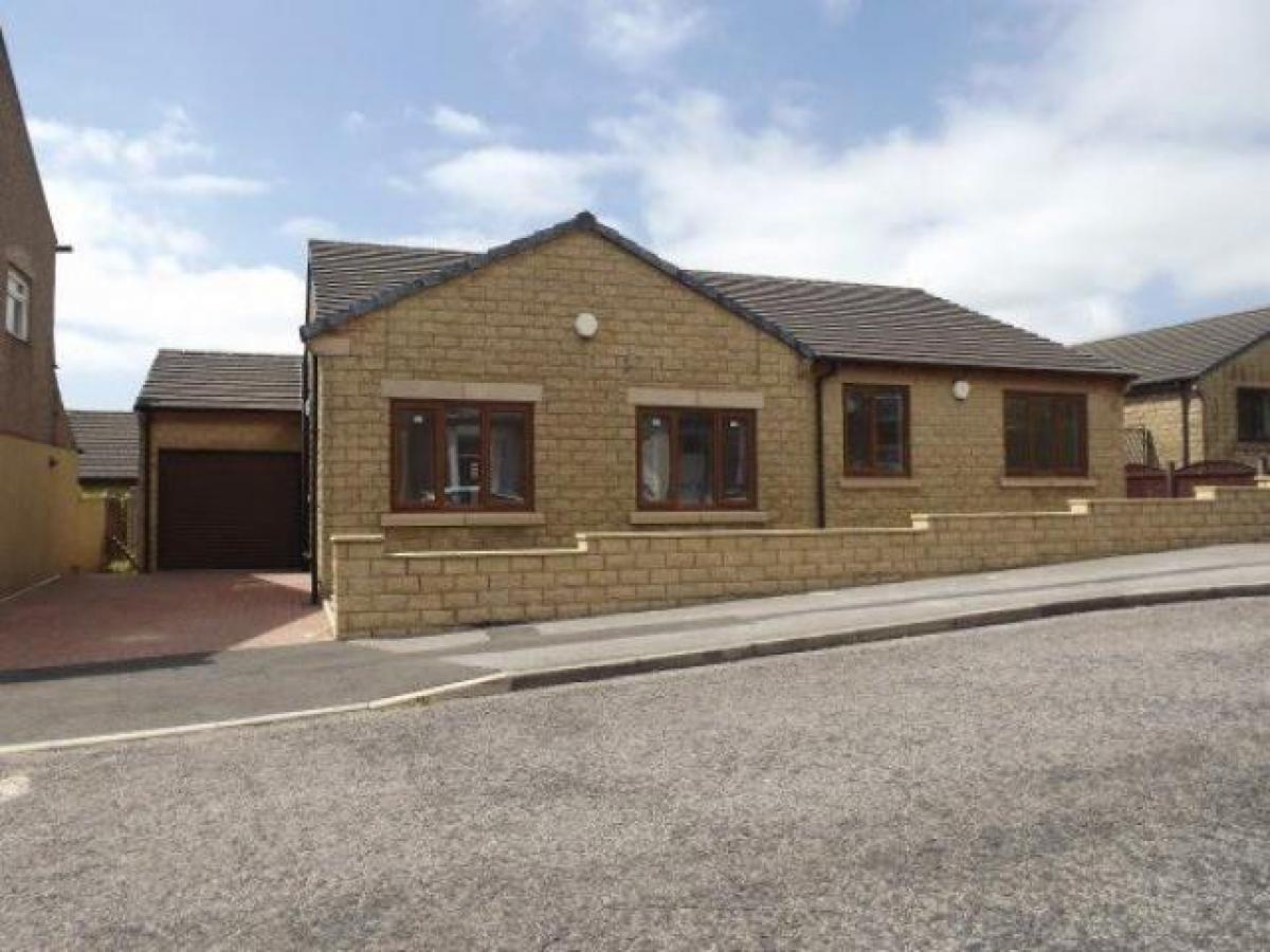Picture of Bungalow For Rent in Burnley, Lancashire, United Kingdom