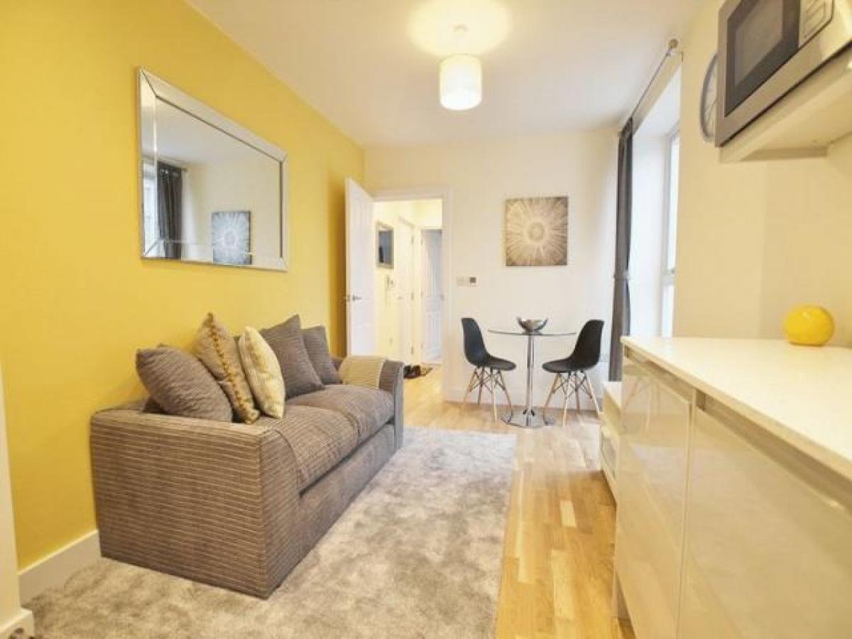 Picture of Apartment For Rent in Walton on Thames, Surrey, United Kingdom