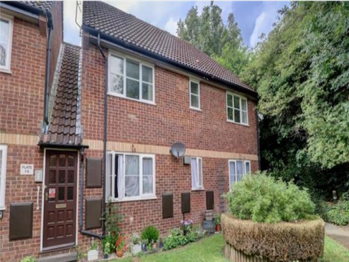 Picture of Apartment For Rent in High Wycombe, Buckinghamshire, United Kingdom
