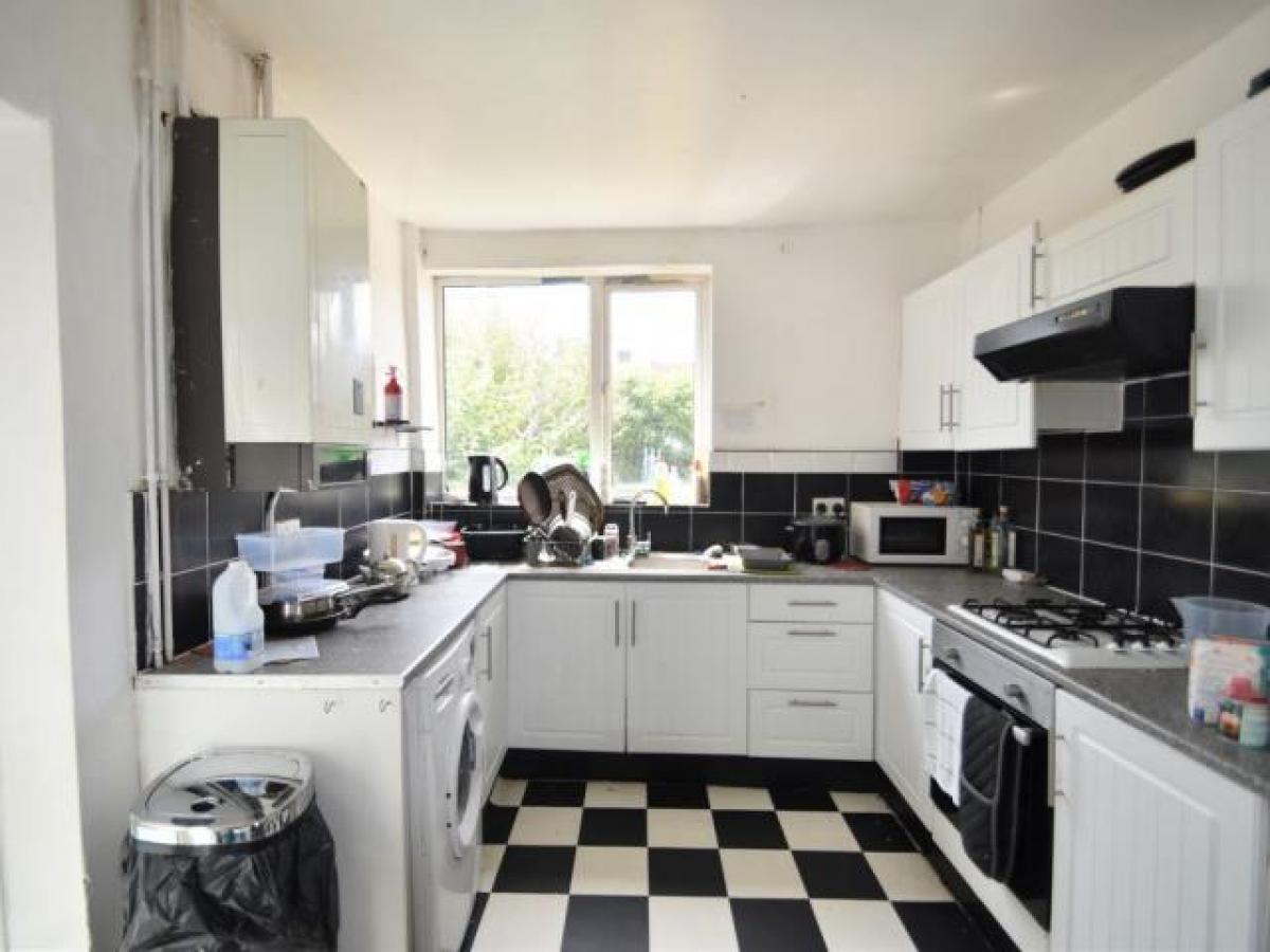 Picture of Apartment For Rent in Southsea, Hampshire, United Kingdom