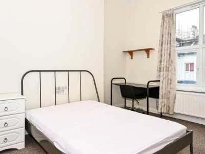 Apartment For Rent in Plymouth, United Kingdom
