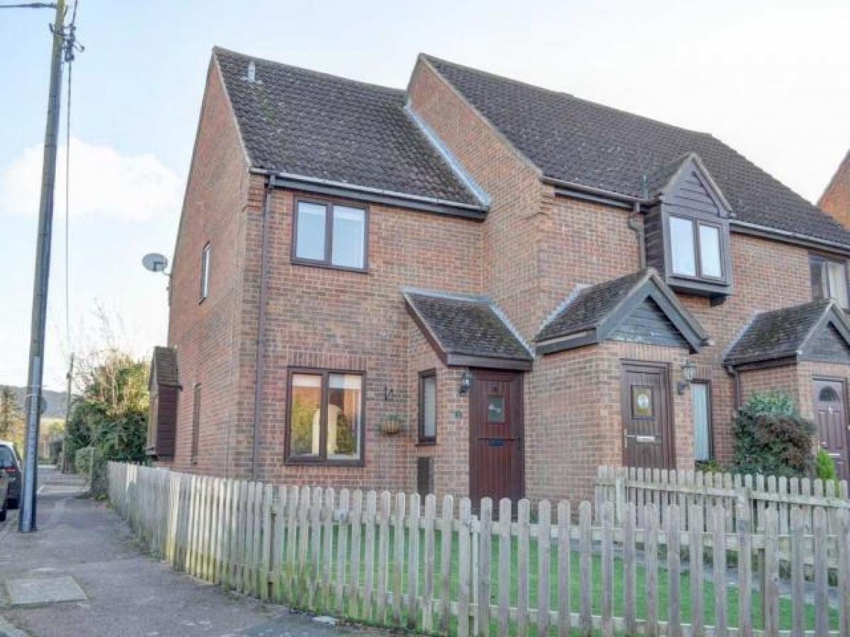 Picture of Home For Rent in Aylesbury, Buckinghamshire, United Kingdom