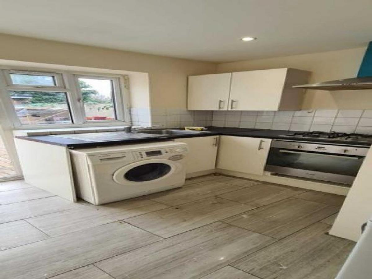 Picture of Apartment For Rent in Ilford, Greater London, United Kingdom
