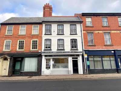 Apartment For Rent in 