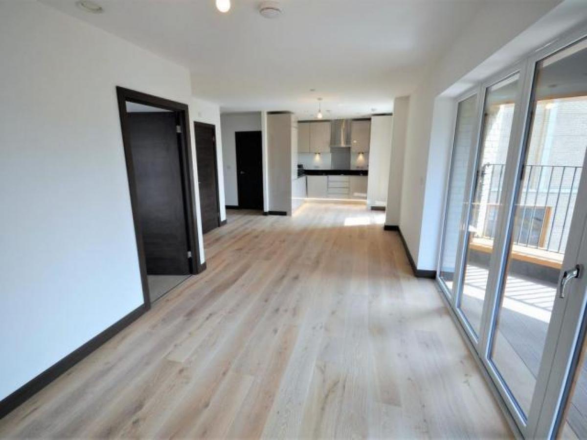 Picture of Apartment For Rent in Watford, Hertfordshire, United Kingdom