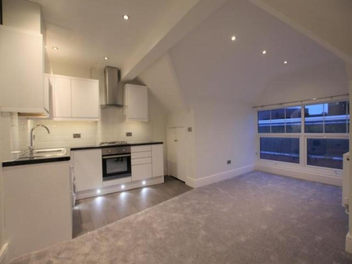 Picture of Apartment For Rent in Woking, Surrey, United Kingdom