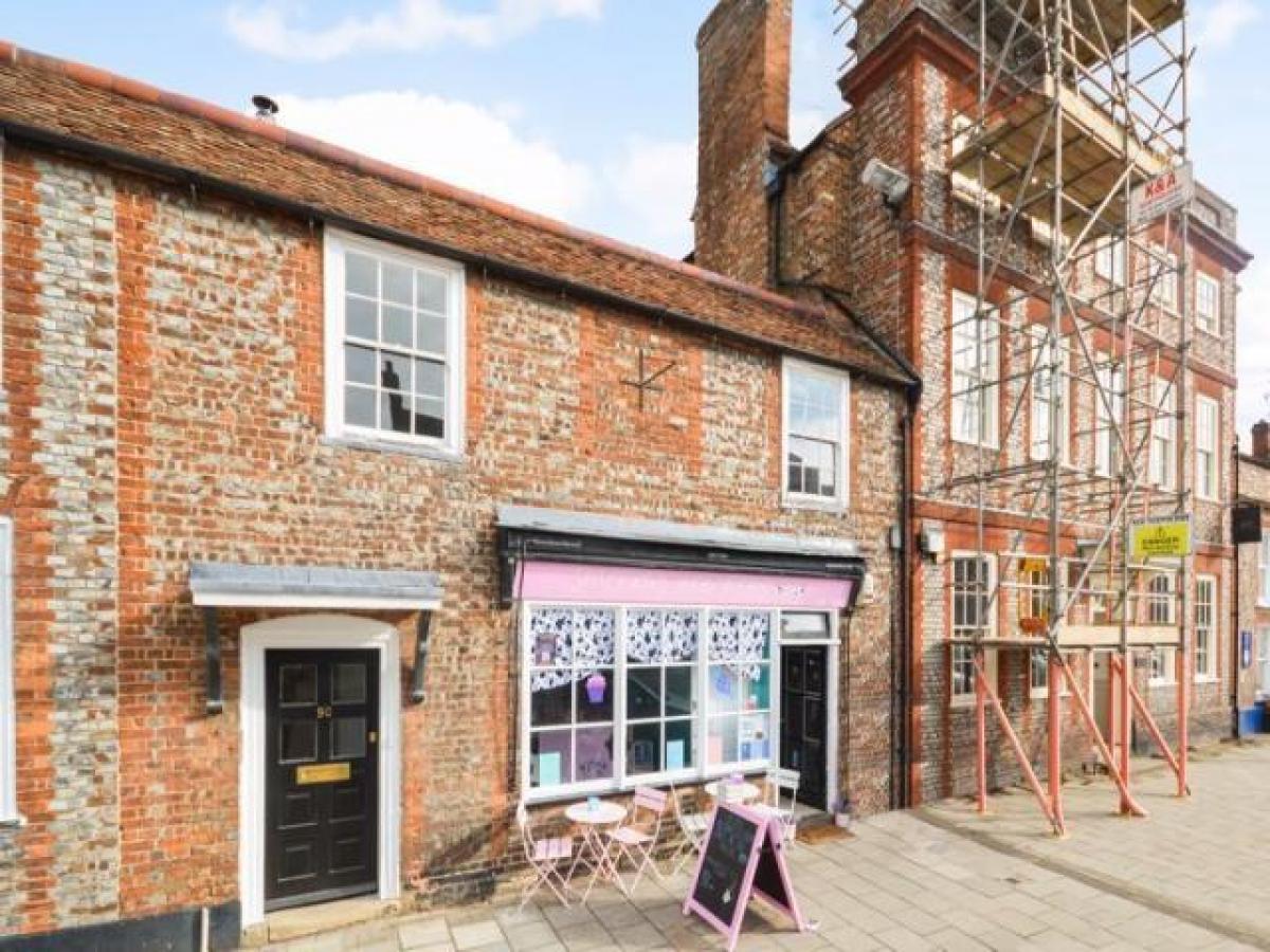 Picture of Apartment For Rent in Thame, Oxfordshire, United Kingdom