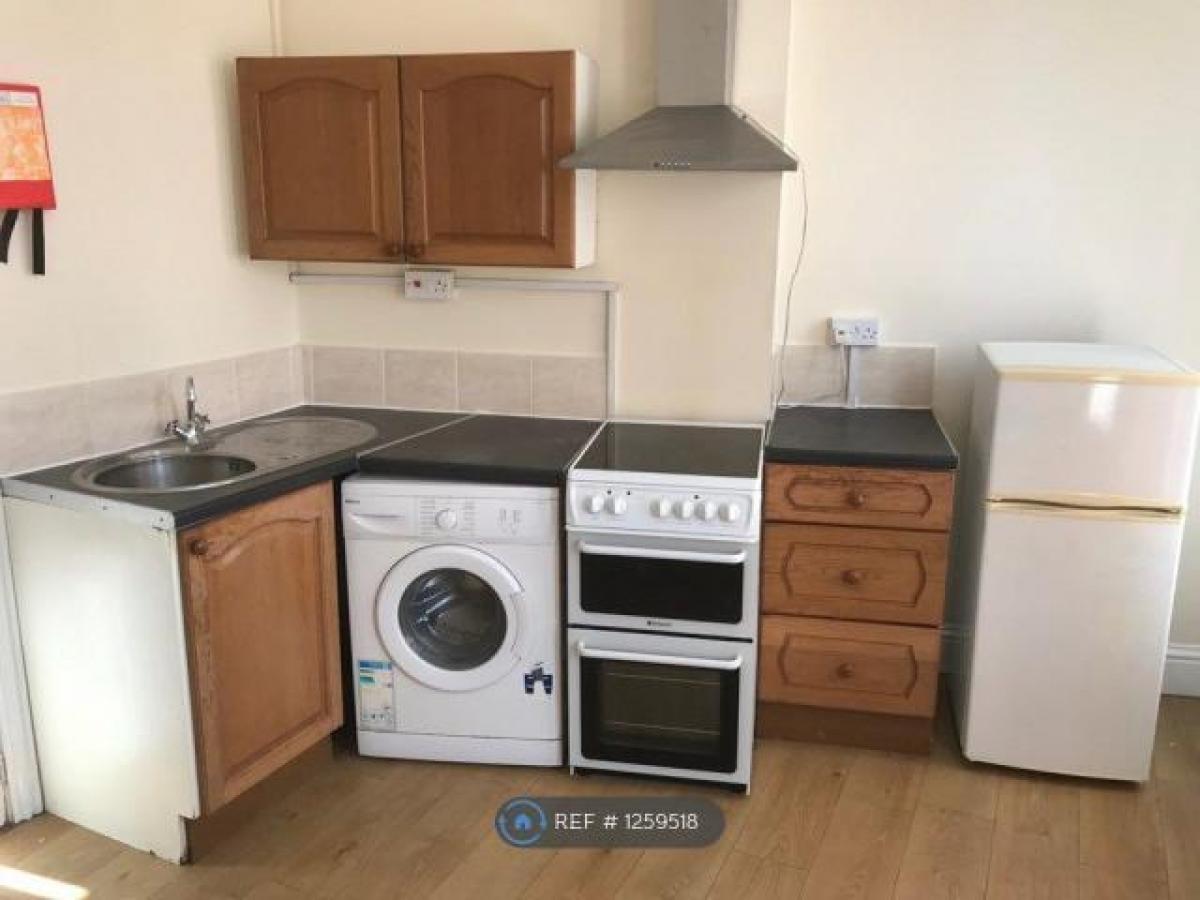 Picture of Apartment For Rent in Twickenham, Greater London, United Kingdom