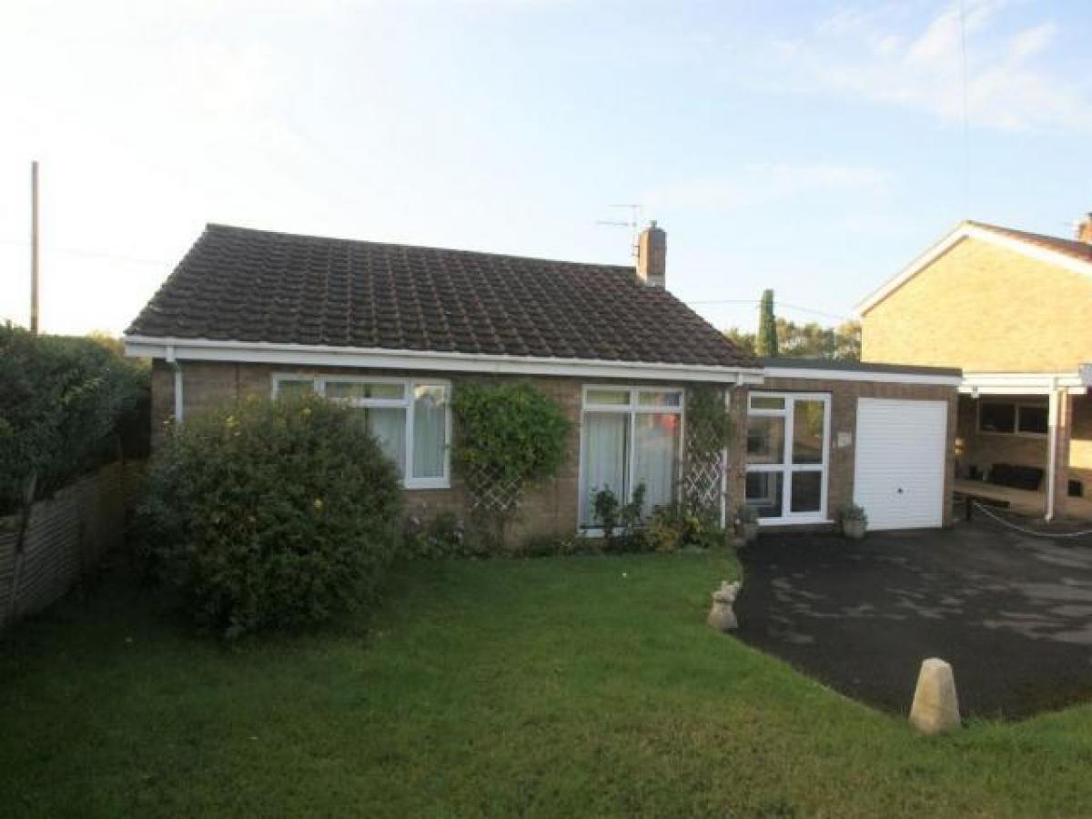 Picture of Bungalow For Rent in Salisbury, Wiltshire, United Kingdom