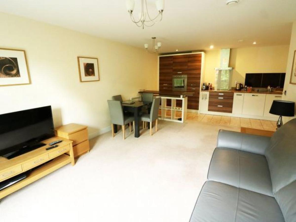 Picture of Apartment For Rent in Farnborough, Hampshire, United Kingdom