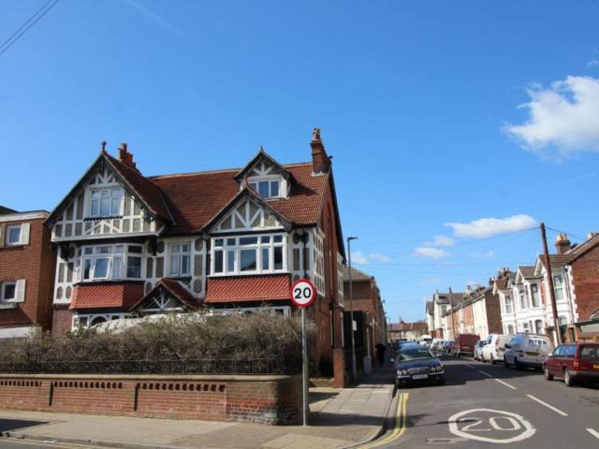 Picture of Apartment For Rent in Southsea, Hampshire, United Kingdom