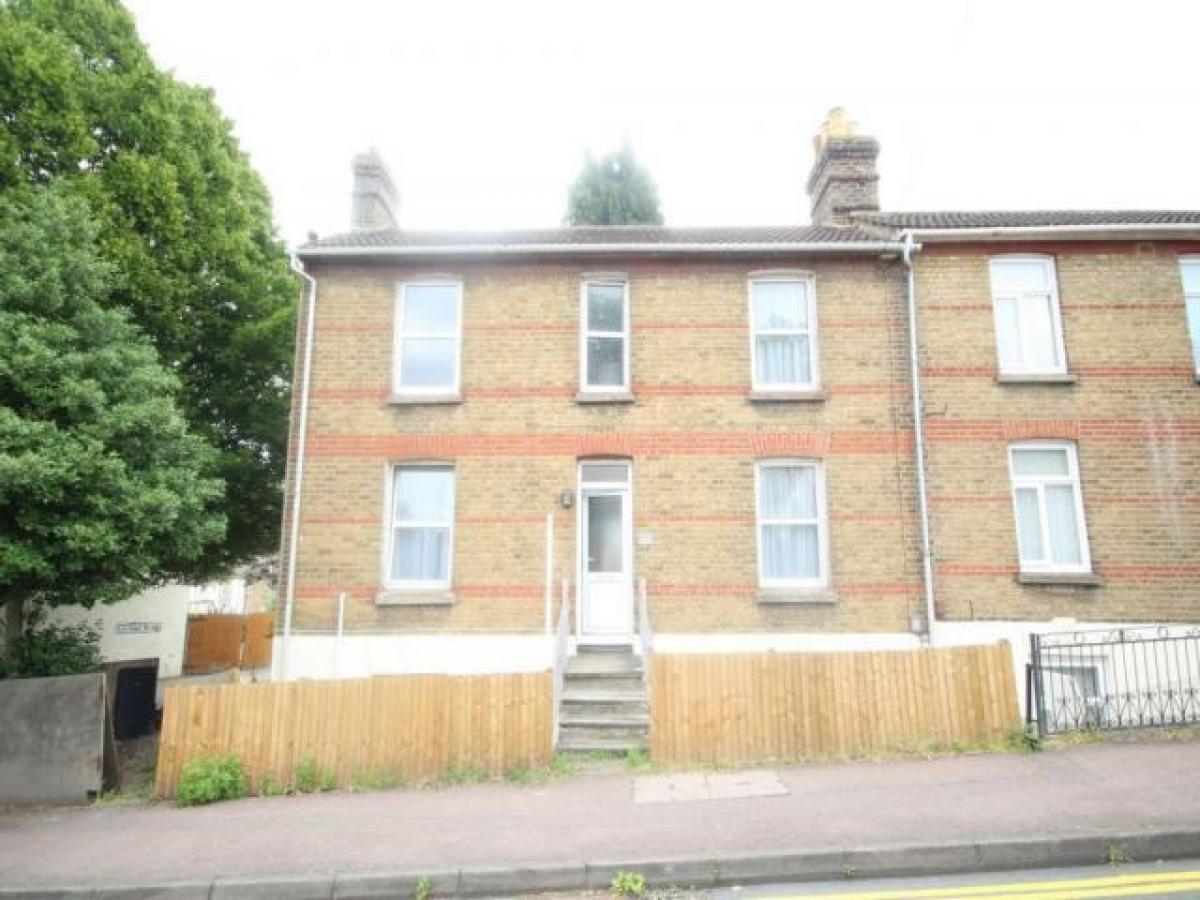 Picture of Apartment For Rent in Chatham, Kent, United Kingdom