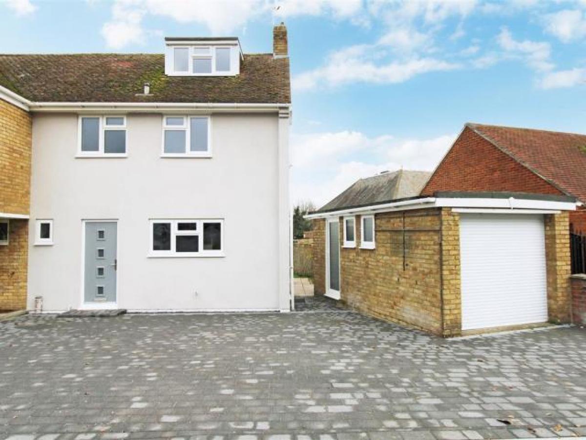 Picture of Home For Rent in Gillingham, Dorset, United Kingdom