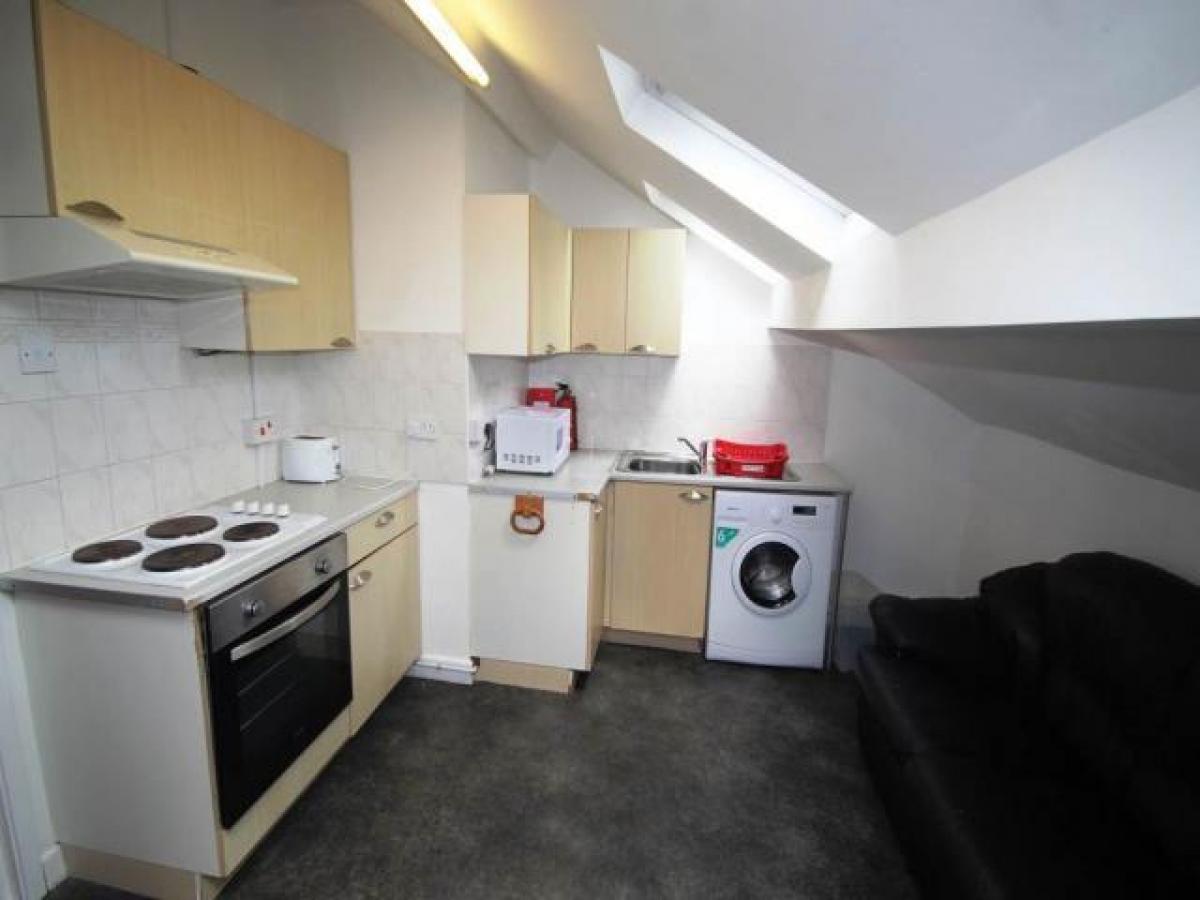Picture of Apartment For Rent in Bradford, West Yorkshire, United Kingdom