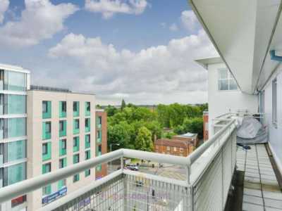 Apartment For Rent in Epsom, United Kingdom