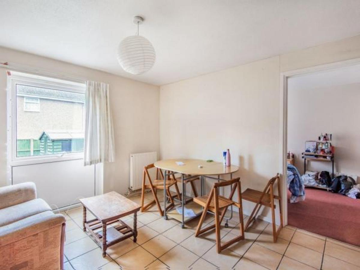 Picture of Home For Rent in Guildford, Surrey, United Kingdom