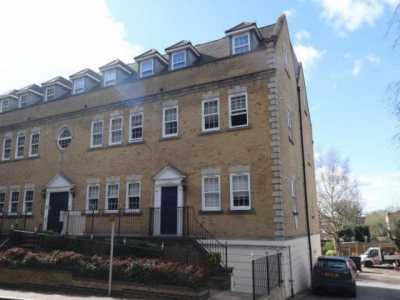 Apartment For Rent in Brentwood, United Kingdom