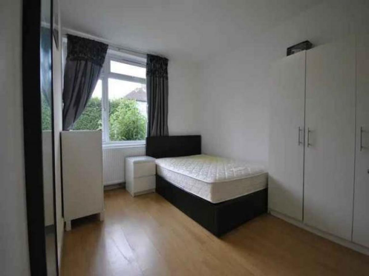 Picture of Apartment For Rent in Bromley, Greater London, United Kingdom