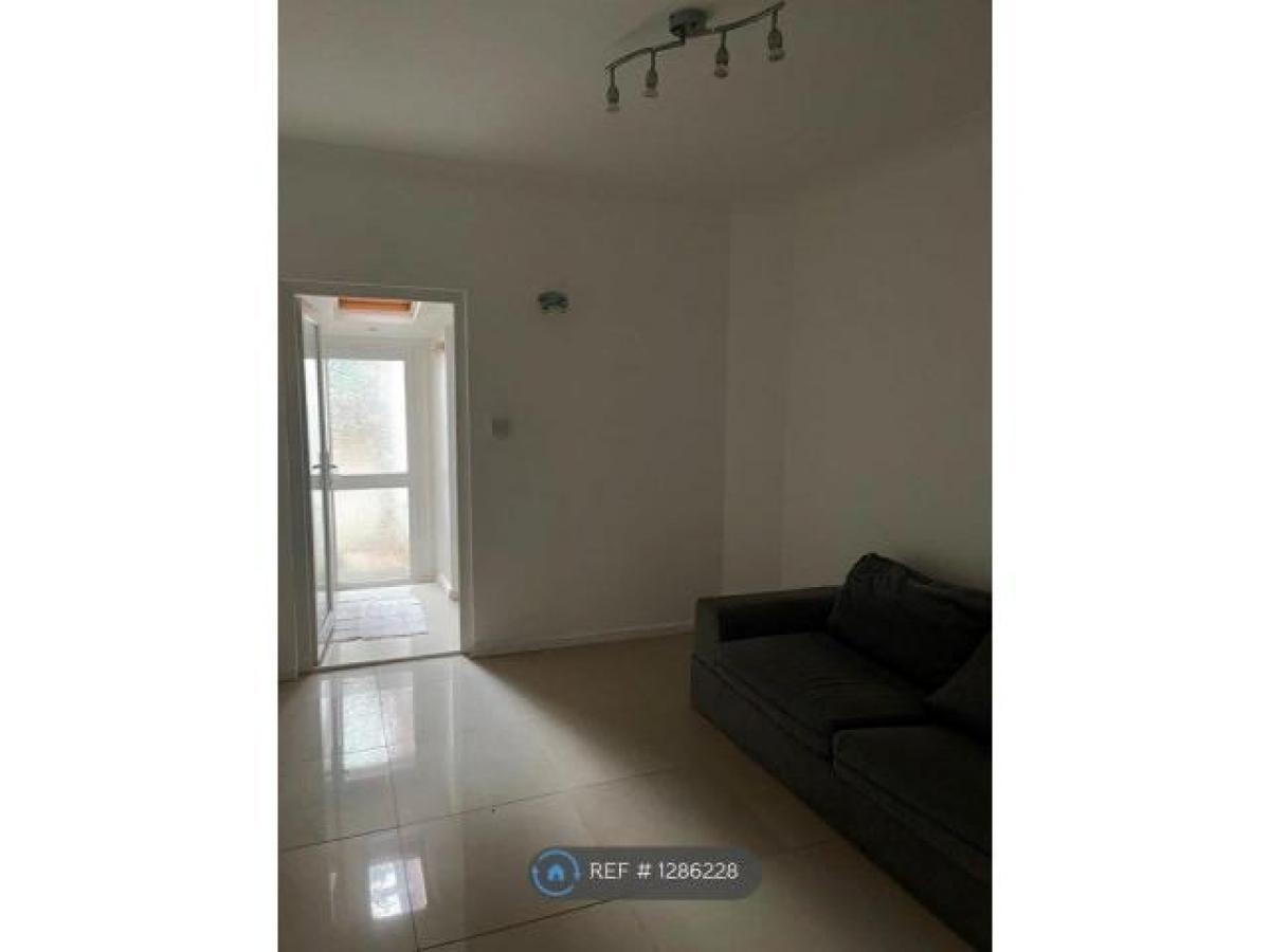 Picture of Apartment For Rent in Reading, Berkshire, United Kingdom