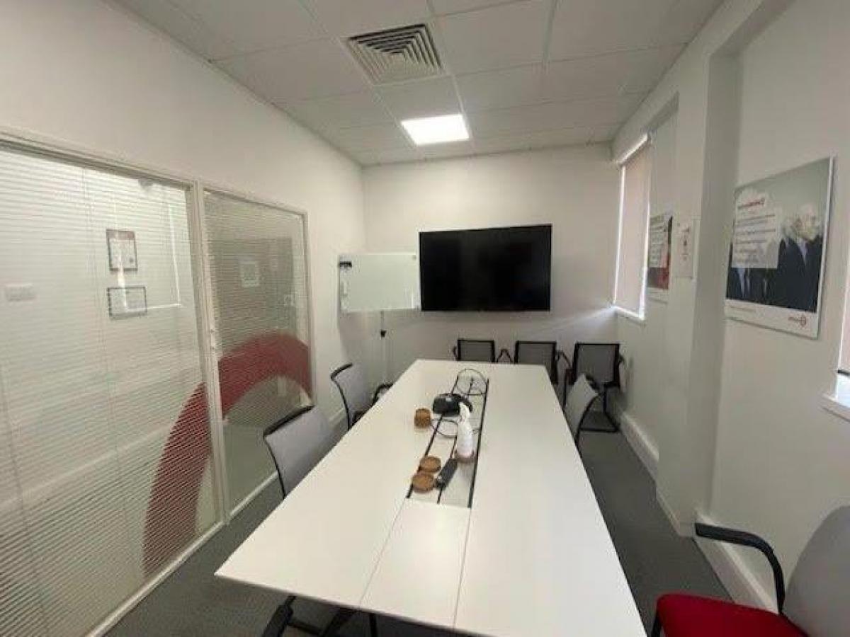 Picture of Office For Rent in High Wycombe, Buckinghamshire, United Kingdom