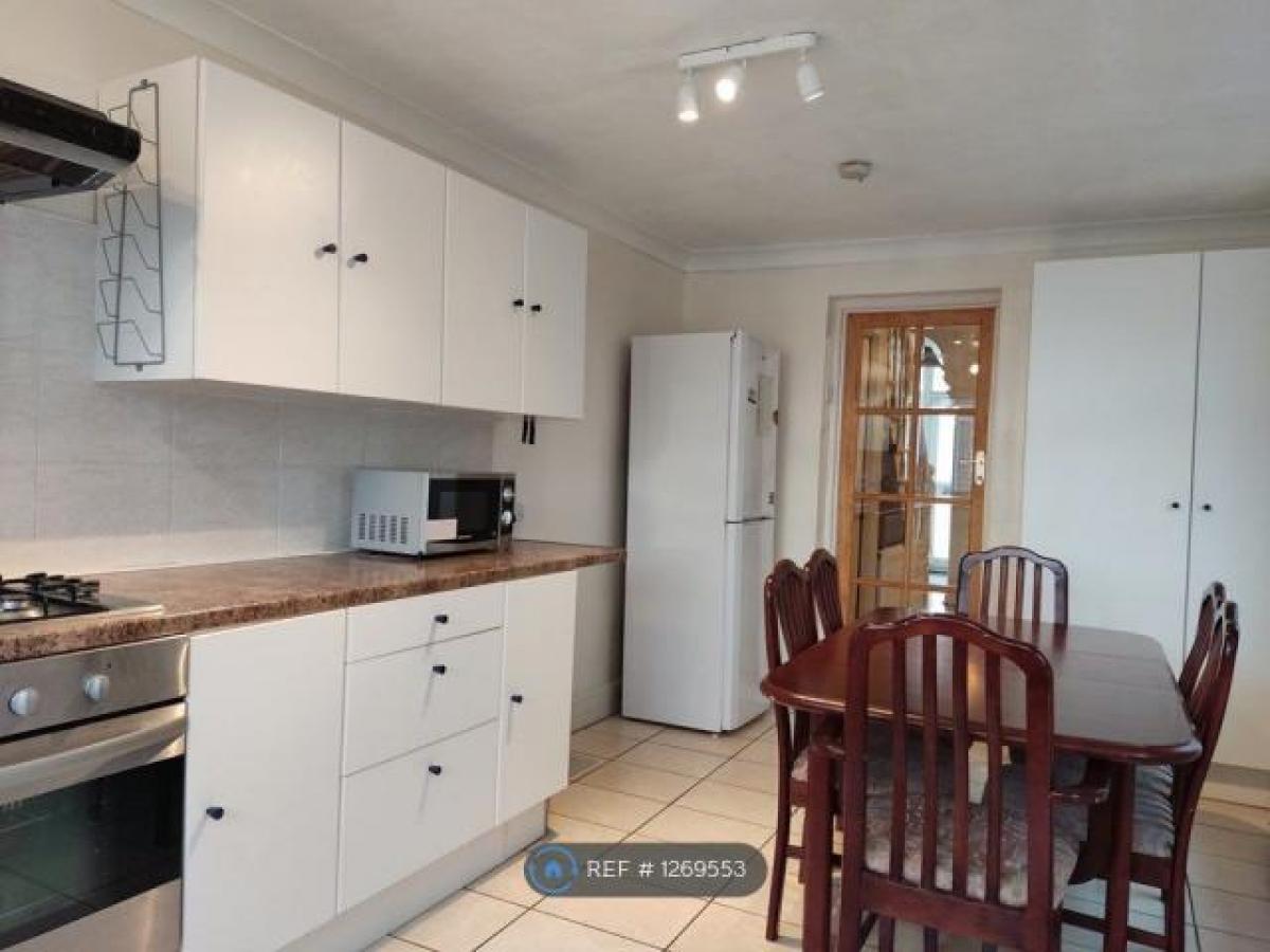Picture of Home For Rent in Gillingham, Dorset, United Kingdom