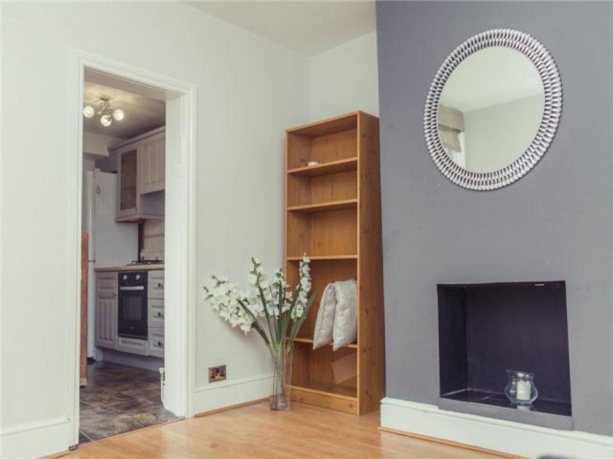 Picture of Home For Rent in Guildford, Surrey, United Kingdom