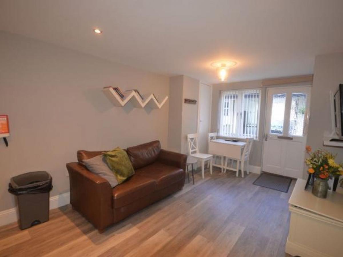 Picture of Apartment For Rent in Torquay, Devon, United Kingdom