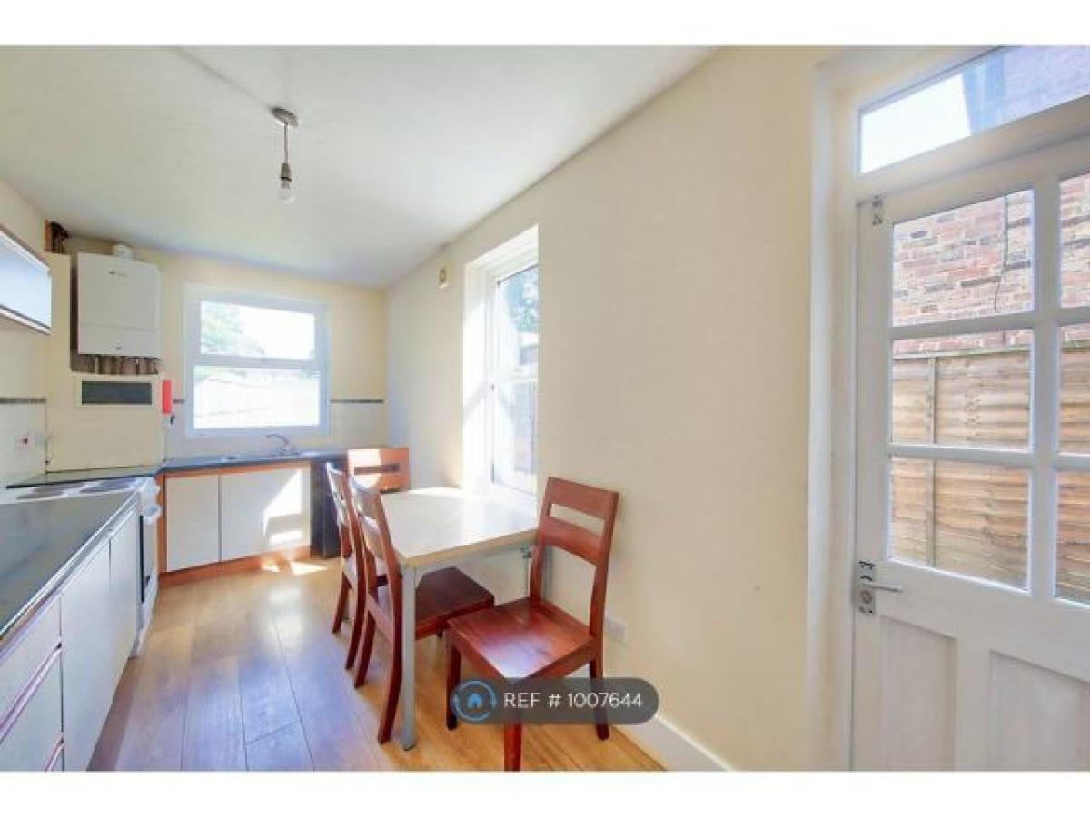 Picture of Home For Rent in Kingston upon Thames, Greater London, United Kingdom