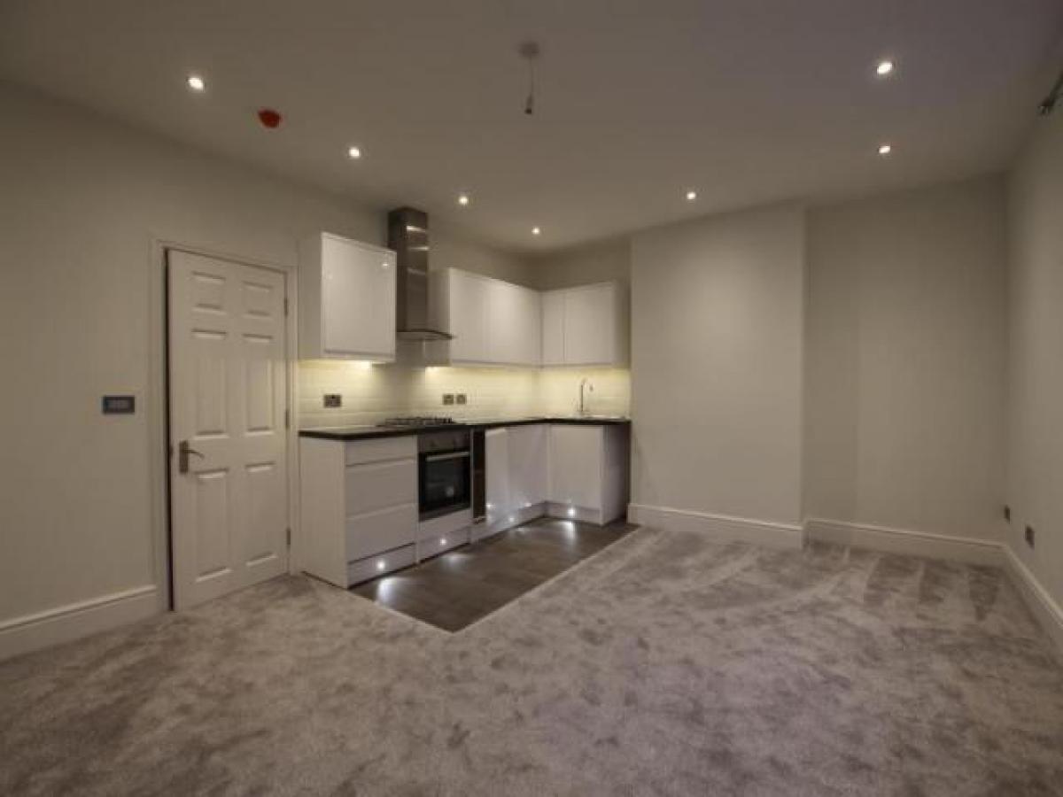 Picture of Apartment For Rent in Woking, Surrey, United Kingdom