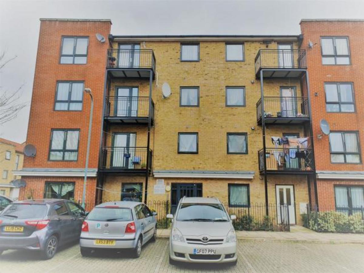 Picture of Apartment For Rent in Wembley, Greater London, United Kingdom