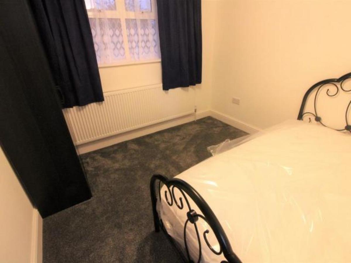 Picture of Apartment For Rent in Enfield, Greater London, United Kingdom