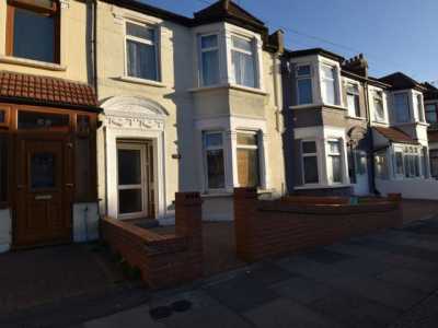 Apartment For Rent in Ilford, United Kingdom