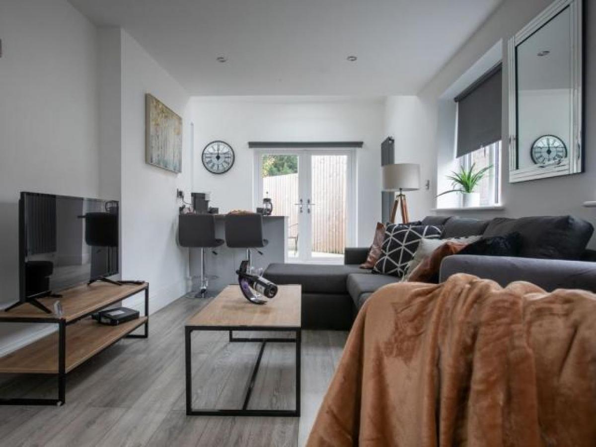 Picture of Apartment For Rent in Solihull, West Midlands, United Kingdom