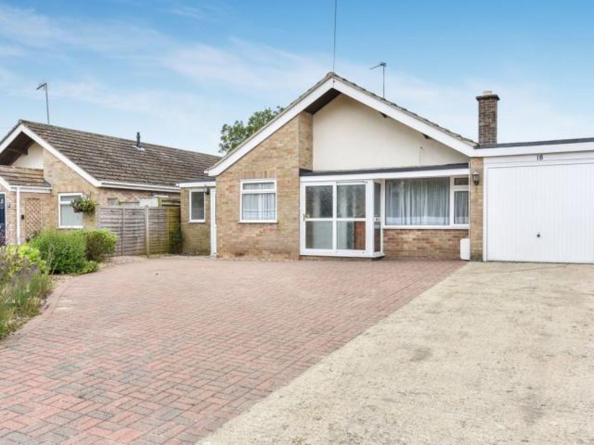 Picture of Bungalow For Rent in Brackley, Northamptonshire, United Kingdom