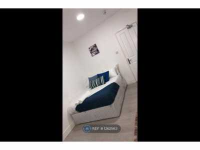 Apartment For Rent in Ilford, United Kingdom