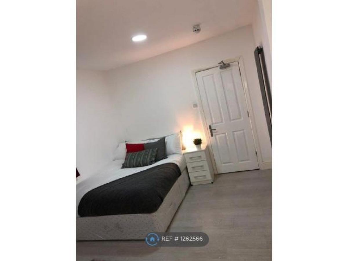 Picture of Apartment For Rent in Ilford, Greater London, United Kingdom