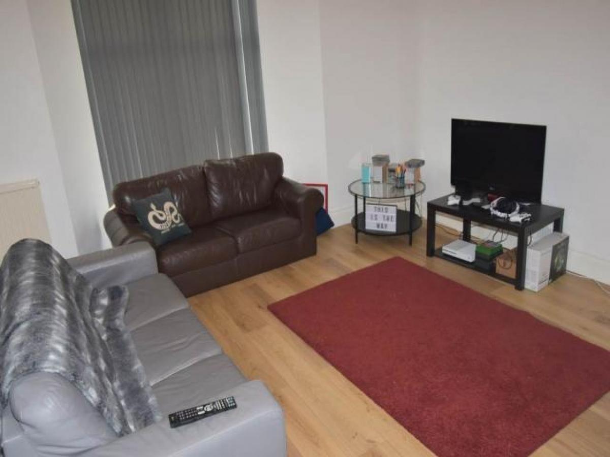 Picture of Apartment For Rent in Swansea, West Glamorgan, United Kingdom